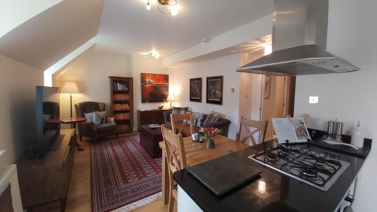Loch Ness Moat House Apartments Форт Аугустус Экстерьер фото